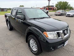 Used 2014  Nissan Frontier 4WD Crew Cab SV Auto at House of Carz near Rochester&comma; IN