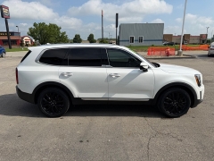 Used 2020  Kia Telluride 4d SUV AWD SX at House of Carz near Rochester&comma; IN