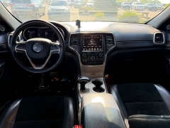 Used 2015  Jeep Grand Cherokee 4d SUV 4WD Laredo at House of Carz near Rochester&comma; IN