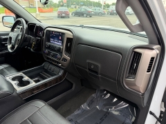Used 2016  GMC Sierra 1500 4WD Crew Cab Denali at House of Carz near Rochester&comma; IN