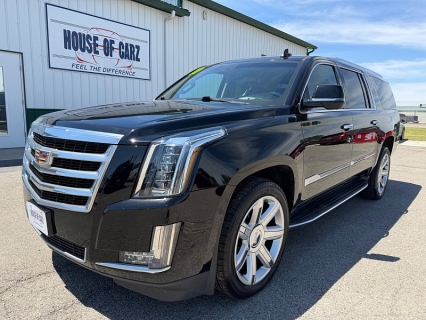 Used 2017 Cadillac Escalade ESV 4d SUV 4WD Luxury at House of Carz near Rochester, IN