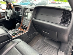 Used 2017 Lincoln Navigator L 4d SUV 4WD Select at House of Carz near Rochester, IN