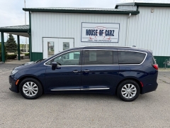 Used 2018  Chrysler Pacifica 4d Wagon Touring L Plus at House of Carz near Rochester&comma; IN