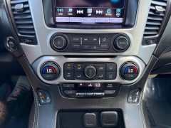 Used 2018  GMC Yukon 4d SUV 4WD SLT at House of Carz near Rochester&comma; IN