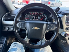 Used 2019  Chevrolet Suburban 4d SUV 4WD LT at House of Carz near Rochester&comma; IN