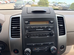 Used 2010  Nissan Frontier 4WD Crew Cab LE at House of Carz near Rochester&comma; IN