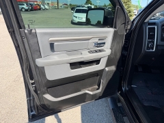 Used 2019  Ram 1500 Classic 4WD Crew Cab SLT at House of Carz near Rochester&comma; IN