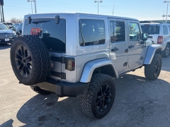 Used 2014  Jeep Wrangler Unlimited 4WD 4dr Polar Edition &ast;Ltd Avail&ast; at House of Carz near Rochester&comma; IN