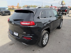 Used 2016  Jeep Cherokee 4d SUV 4WD Overland at House of Carz near Rochester, IN