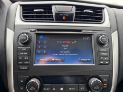 Used 2017  Nissan Altima 4d Sedan 2&period;5L SL &lpar;2017&period;5&rpar; at House of Carz near Rochester&comma; IN