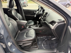 Used 2016  Jeep Cherokee 4d SUV 4WD Trailhawk V6 at House of Carz near Rochester, IN