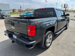 Used 2017 Chevrolet Silverado 1500 4WD Crew Cab LT Z71 at House of Carz near Rochester, IN