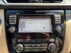 Used 2016  Nissan Rogue 4d SUV AWD SL at House of Carz near Rochester&comma; IN