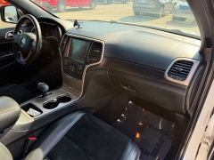 Used 2015  Jeep Grand Cherokee 4d SUV 4WD Laredo at House of Carz near Rochester&comma; IN