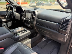 Used 2018  Ford Expedition Max 4d SUV 4WD Limited at House of Carz near Rochester&comma; IN