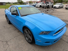 Used 2013  Ford Mustang 2d Coupe at House of Carz near Rochester&comma; IN