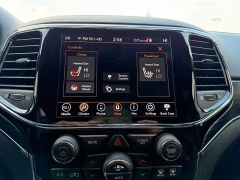 Used 2020  Jeep Grand Cherokee 4d SUV 4WD Limited V6 at House of Carz near Rochester&comma; IN