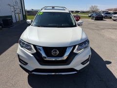 Used 2019  Nissan Rogue 4d SUV AWD SL at House of Carz near Rochester&comma; IN
