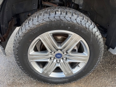 Used 2018  Ford F-150 4WD SuperCrew XLT 5 1&sol;2 at House of Carz near Rochester&comma; IN