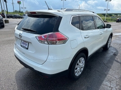 Used 2016 Nissan Rogue 4d SUV FWD SV at House of Carz near Rochester, IN