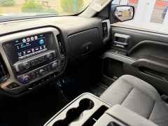 Used 2018  Chevrolet Silverado 1500 4WD Crew Cab LT Z71 at House of Carz near Rochester&comma; IN