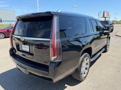 Used 2017  Cadillac Escalade ESV 4d SUV 4WD Luxury at House of Carz near Rochester&comma; IN