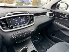 Used 2018  Kia Sorento 4d SUV AWD LX at House of Carz near Rochester&comma; IN
