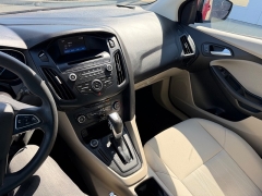 Used 2016  Ford Focus 4d Sedan SE at House of Carz near Rochester&comma; IN
