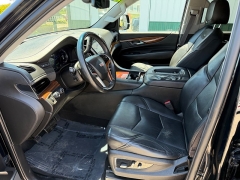 Used 2017  Cadillac Escalade ESV 4d SUV 4WD Luxury at House of Carz near Rochester&comma; IN