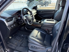 Used 2019  Chevrolet Suburban 4d SUV 4WD LT at House of Carz near Rochester&comma; IN