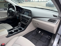 Used 2016  Hyundai Sonata 4d Sedan SE at House of Carz near Rochester&comma; IN