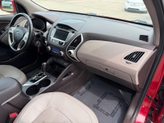 Used 2012  Hyundai Tucson 4d SUV FWD Limited at House of Carz near Rochester&comma; IN