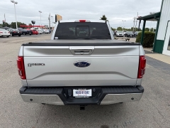 Used 2015  Ford F-150 4WD Supercrew Lariat 5 1&sol;2 at House of Carz near Rochester&comma; IN