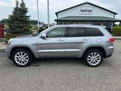 Used 2017 Jeep Grand Cherokee 4d SUV 4WD Limited at House of Carz near Rochester, IN