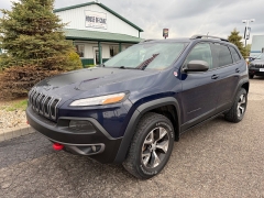  2016 Jeep Cherokee 4d SUV 4WD Trailhawk V6 at House of Carz near Rochester&comma; IN