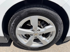 Used 2014  Chevrolet Volt 4d Hatchback at House of Carz near Rochester&comma; IN