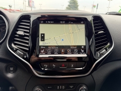 Used 2019  Jeep Cherokee 4d SUV 4WD Limited 3&period;2L at House of Carz near Rochester&comma; IN