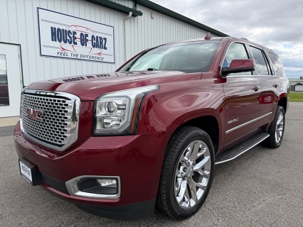 Used 2017 GMC Yukon 4d SUV 4WD Denali at House of Carz near Rochester, IN