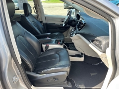 Used 2019 Chrysler Pacifica 4d Wagon Limited at House of Carz near Rochester, IN