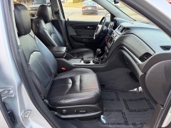 Used 2015  Chevrolet Traverse 4d SUV AWD LT2 at House of Carz near Rochester&comma; IN