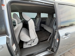 Used 2018  Toyota Sienna 4d Wagon LE 7-Pass w&sol;Auto Access Seat at House of Carz near Rochester&comma; IN