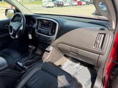 Used 2016  GMC Canyon 4WD Crew Cab SLT at House of Carz near Rochester&comma; IN