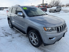 Used 2020  Jeep Grand Cherokee 4d SUV 4WD Limited V6 at House of Carz near Rochester&comma; IN
