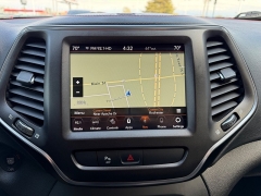 Used 2020  Jeep Cherokee 4d SUV 4WD Trailhawk Elite 3&period;2L at House of Carz near Rochester&comma; IN
