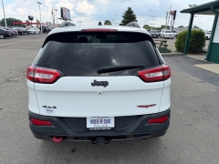 Used 2015  Jeep Cherokee 4d SUV 4WD Trailhawk V6 at House of Carz near Rochester&comma; IN