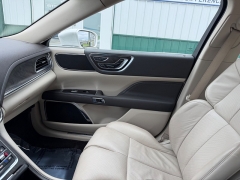 Used 2017  Lincoln Continental 4d Sedan AWD Reserve at House of Carz near Rochester&comma; IN