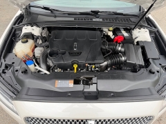 Used 2017  Lincoln Continental 4d Sedan AWD Reserve at House of Carz near Rochester&comma; IN