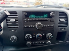 Used 2013  Chevrolet Silverado 2500 4WD Crew Cab LT at House of Carz near Rochester&comma; IN