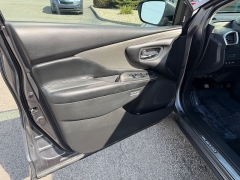 Used 2017  Nissan Murano 4d SUV AWD Platinum at House of Carz near Rochester&comma; IN