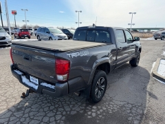 Used 2016  Toyota Tacoma 4WD Double Cab SR5 Long Bed at House of Carz near Rochester&comma; IN